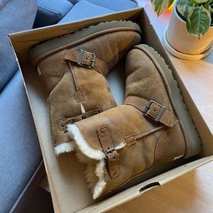 UGGs with box